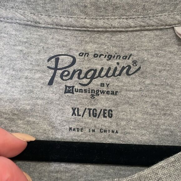 Original Penguin men’s grey T-shirt with raised front logo | size XL - Picture 5 of 6